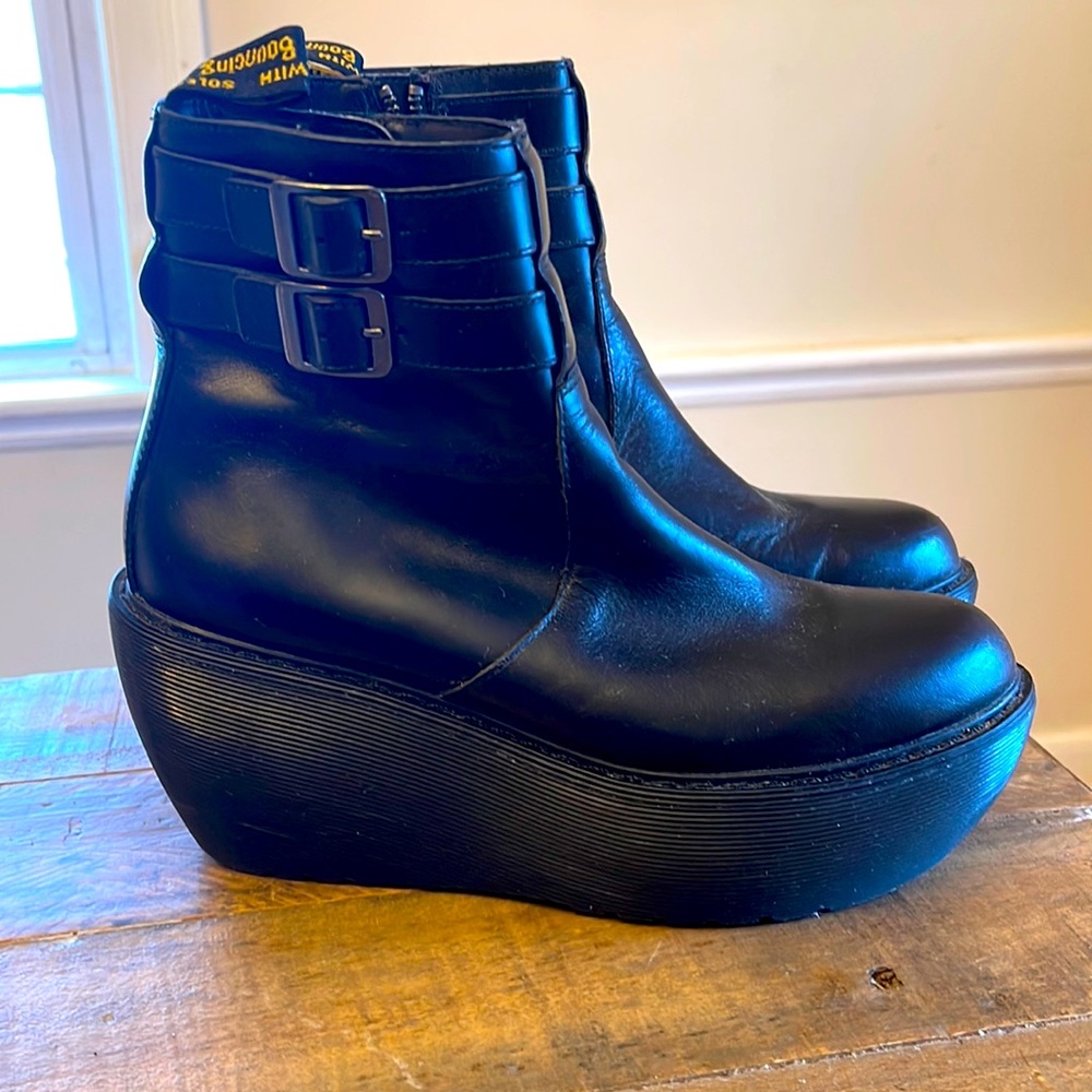 Dr. Martens Caitlin Boot